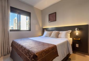 Nomah - Aptos por Temporada em Pinheiros has Balcony rooms