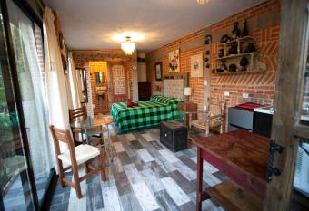 Majikal B&B - Barro Negro has Balcony rooms