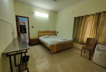 Kavitha House Homestay has Balcony rooms