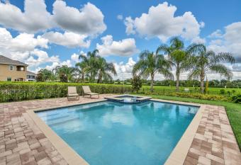 7703 Banyon Way has Balcony rooms