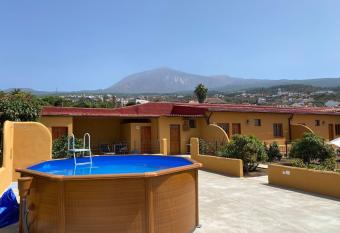 Casas Quemahierro has Balcony rooms