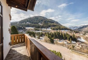 Appartamento Primavera 1 has Balcony rooms