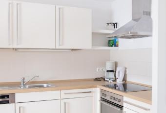 Apartmenthaus am Tegernsee - Renovierte Studios, ruhig und mit Bus erreichbar has Balcony rooms