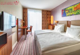 Leonardo Hotel Dresden Altstadt allows 18 year olds to book a room