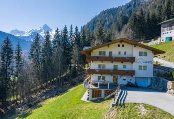 Ferienwohnung Jakob has Balcony rooms