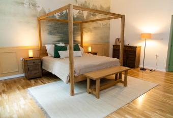 Apartments Paradiso has Balcony rooms