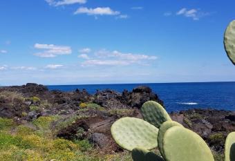 Mare Etna has Balcony rooms