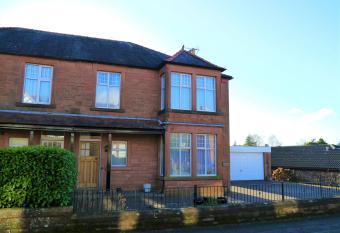 Cranley has Balcony rooms