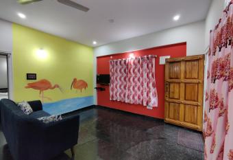 Royal Wings Apartments has Balcony rooms