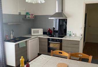 Erliz has Balcony rooms