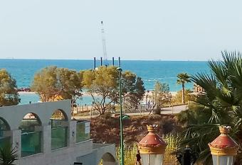 Rotem Suite in MARINA ASHKLON has rooms with a private hot tub