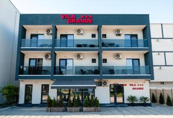 Vila GRANDE MAMAIA NORD has Balcony rooms