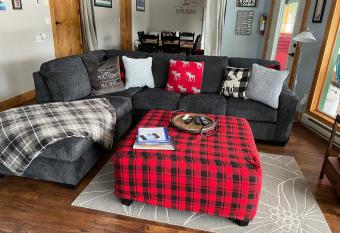 Journey's End - 2 bed 1 bath Suite allows 18 year olds to book a room