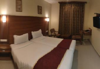 National Residency has Smoking rooms