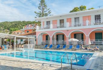 Stella Studios has Balcony rooms