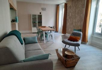 Le libert   has Balcony rooms