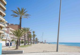 Casa Arnau, a pie de playa. Calafell beach has Balcony rooms