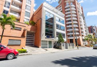 Ayenda Coliving la 78A allows 18 year olds to book a room