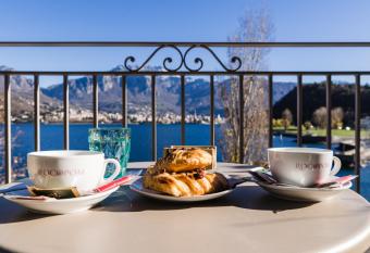 LUXURY SUITES ROCOPOM - Lake Front has Balcony rooms