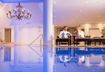 Walliserhof Grand-Hotel & Spa Relais & Ch  teaux has Balcony rooms