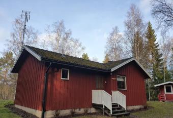 Sj  stuga V  t   allows 18 year olds to book a room