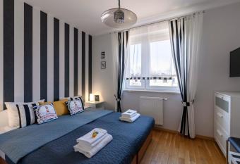Apartament Z  oty Brzeg W  adys  awowo TriApart allows 18 year olds to book a room