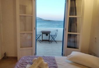 Hotel Posidonion has Balcony rooms