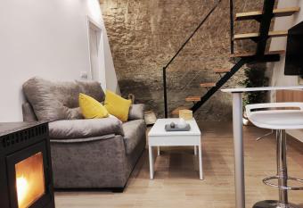 Casa cueva La Tosca has Balcony rooms