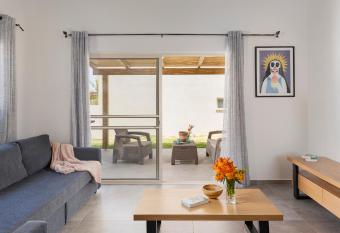 Tal Shahar Zimmers has Balcony rooms