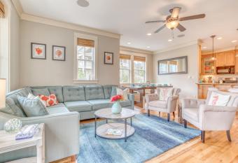 A Wave From It All has Balcony rooms