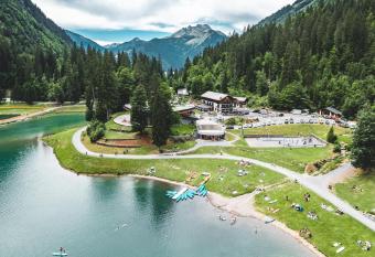 Hotel Du Lac has Balcony rooms