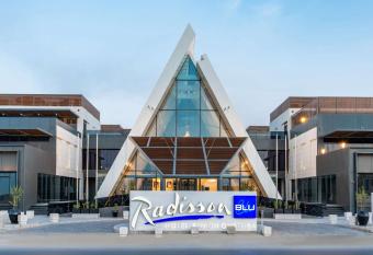 Radisson Blu Hotel Riyadh Qurtuba has Balcony rooms