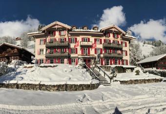 Historic Hotel du Pillon has Balcony rooms
