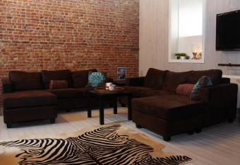 B&B Casa Luna Loft allows 18 year olds to book a room