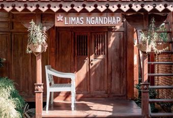 Cokro Hinggil - Traditional View has Balcony rooms