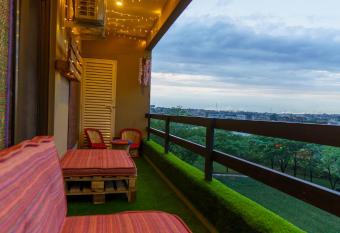 Serenity Corner has Balcony rooms