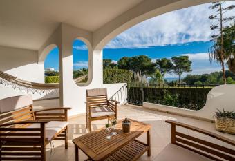 Alto Golf Sea Oceanview has Balcony rooms