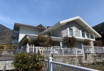 Villa Del Rosensuite has Balcony rooms