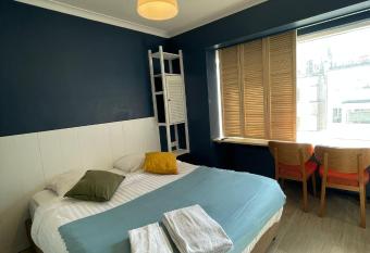 Hotel HEB allows 18 year olds to book a room