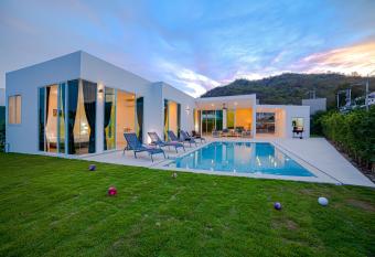 Modern 3 Bedroom Private Pool Villa PMK-A1 has Balcony rooms