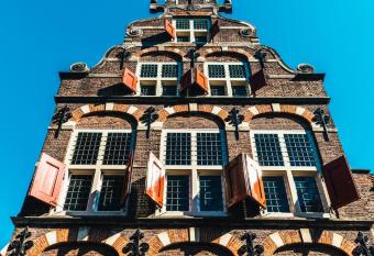 Relais & Ch  teaux Weeshuis Gouda allows 18 year olds to book a room