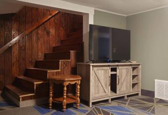 3 Bedroom House in Lincoln NH White Mountains has Balcony rooms