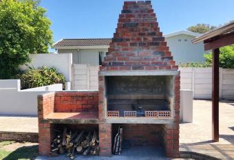 The Walmer Oasis has rooms with a private hot tub