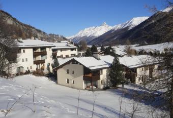 Residenz La Mora has Balcony rooms