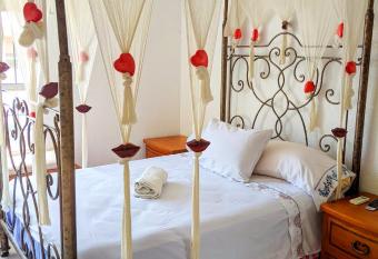 Habitaci  n Privada, Jacuzzi Rooftop, AC, GRAN Wifi has Balcony rooms