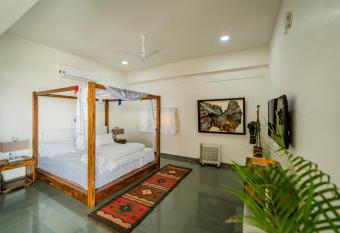 Villa Bougainvillaea has Smoking/Balcony rooms