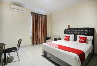 OYO 90381 Belva Guest House allows 18 year olds to book a room