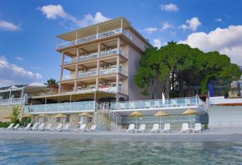 Melis Hotel Kusadasi has Smoking/Balcony rooms