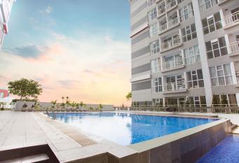 Life Taman Melati Merr has Balcony rooms