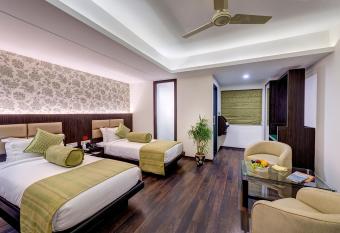 Viceroy Boutique Hotel allows 18 year olds to book a room